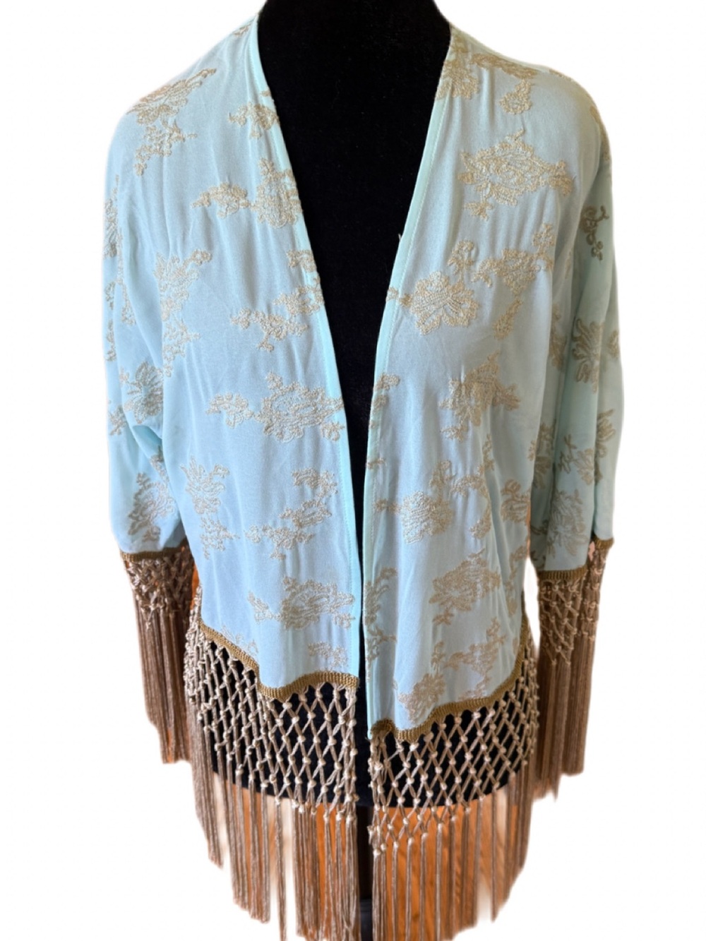 Gimmicks by BKE Kimono Small Light Blue Embroidered Fringe Open Front Bohol